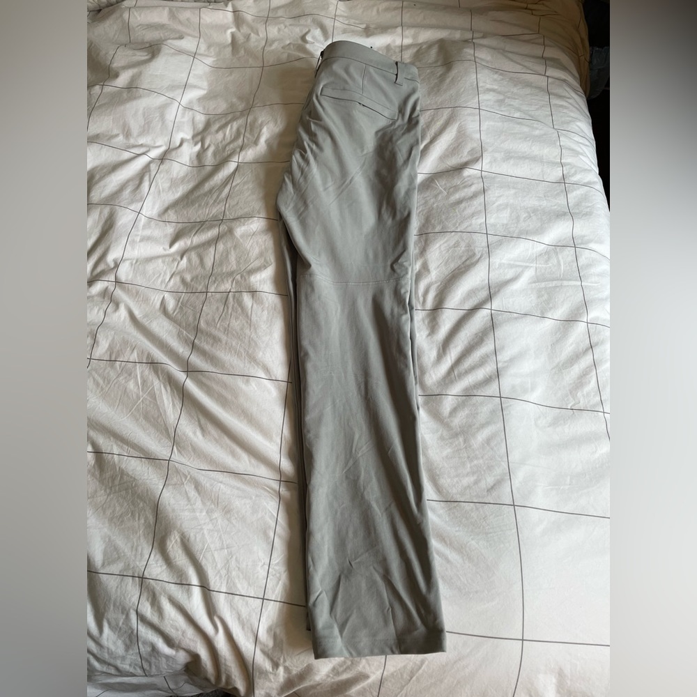 Lululemon commission chino